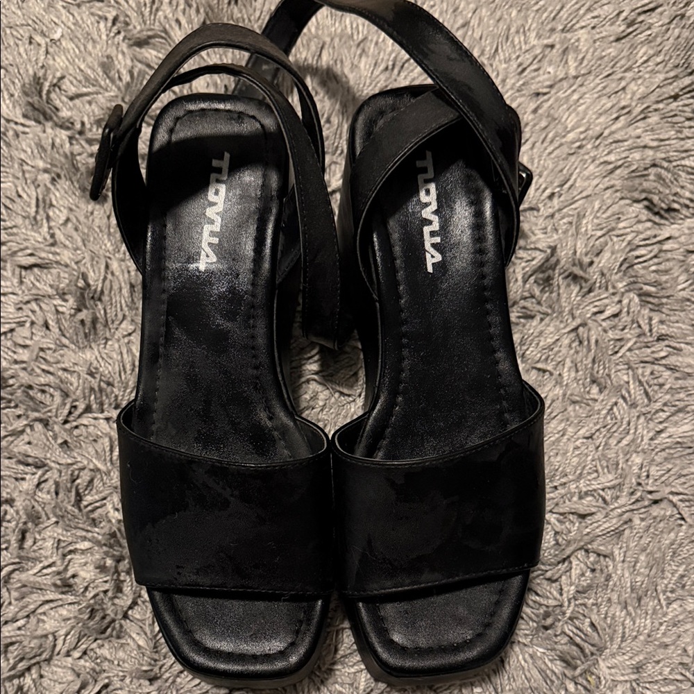 Black Women's Sandals